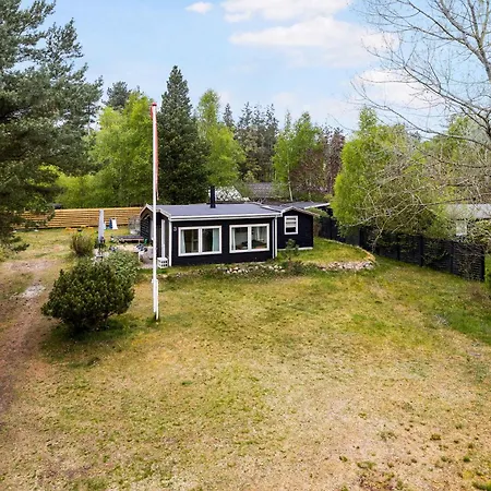 Holiday home Cozy Summerhouse Close To The And Forrest Hojby