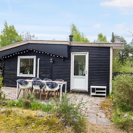 Cozy Summerhouse Close To The And Forrest